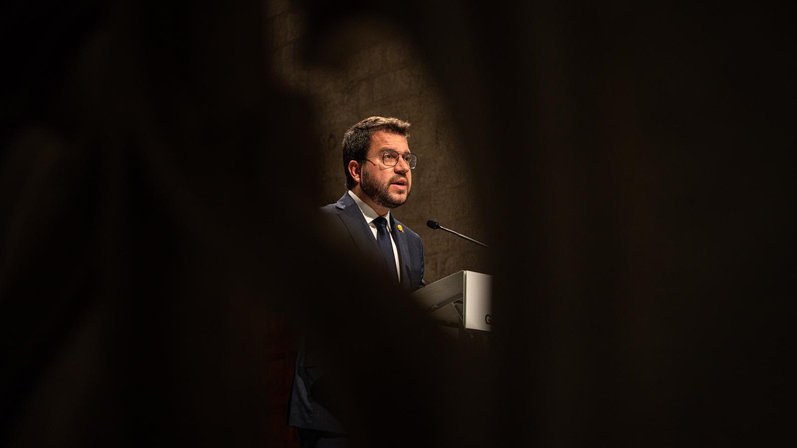 El presidente del Gobierno , Pere Aragonès, durante la comparecencia a la Galería Gótica del Palau de la Generalitat