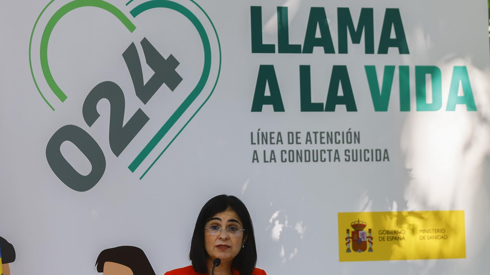 La ministra de Sanitat, Carolina Darias, durant la presentació de la línia 024 d'atenció a la conducta suïcida.