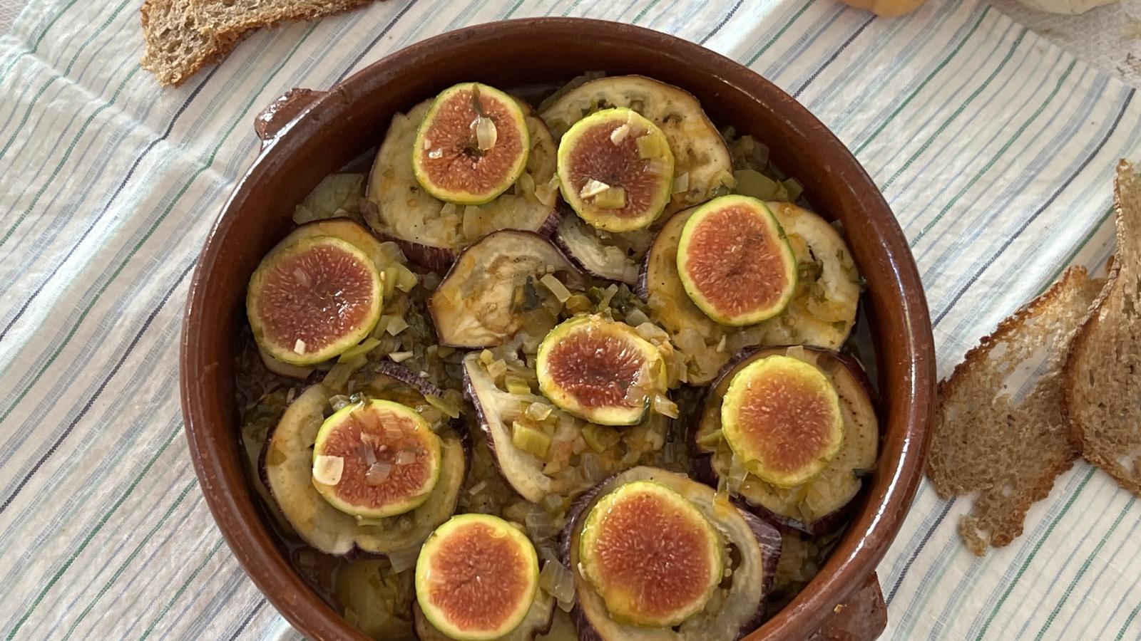 Una variante de las sopas de verano recogidas en ¿Queréis sopas? Homenaje a la intimidad, de Maria Contestí y Antoni Contestí.