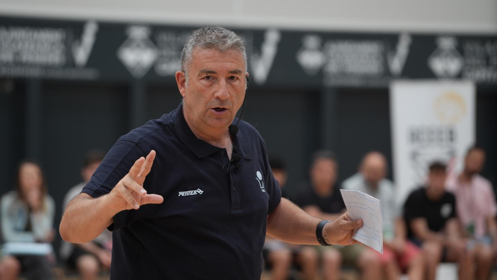 Miguel Méndez, during the Coach's Day.