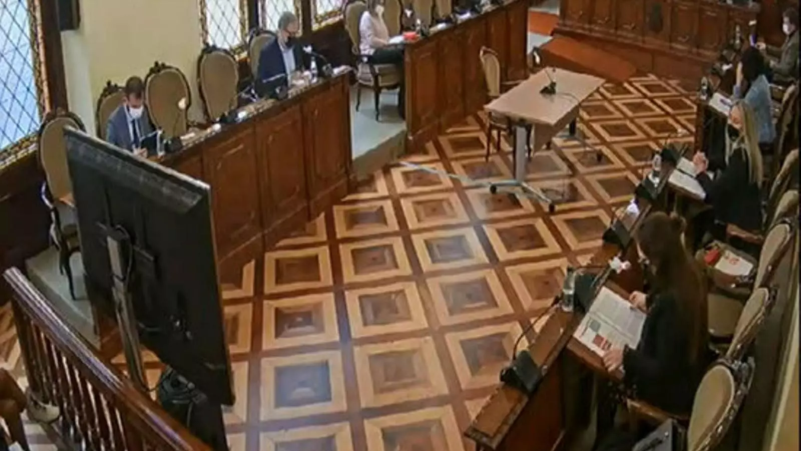 Captura de pantalla del ple de la Diputació de Lleida on s'han aprovat els pressupostos. / ACN