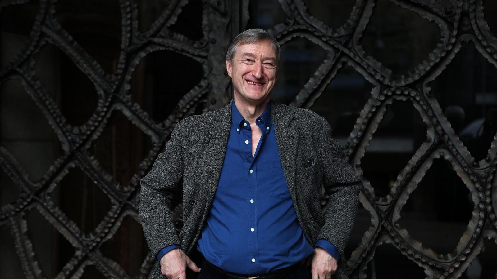 Julian Barnes plays with memory
