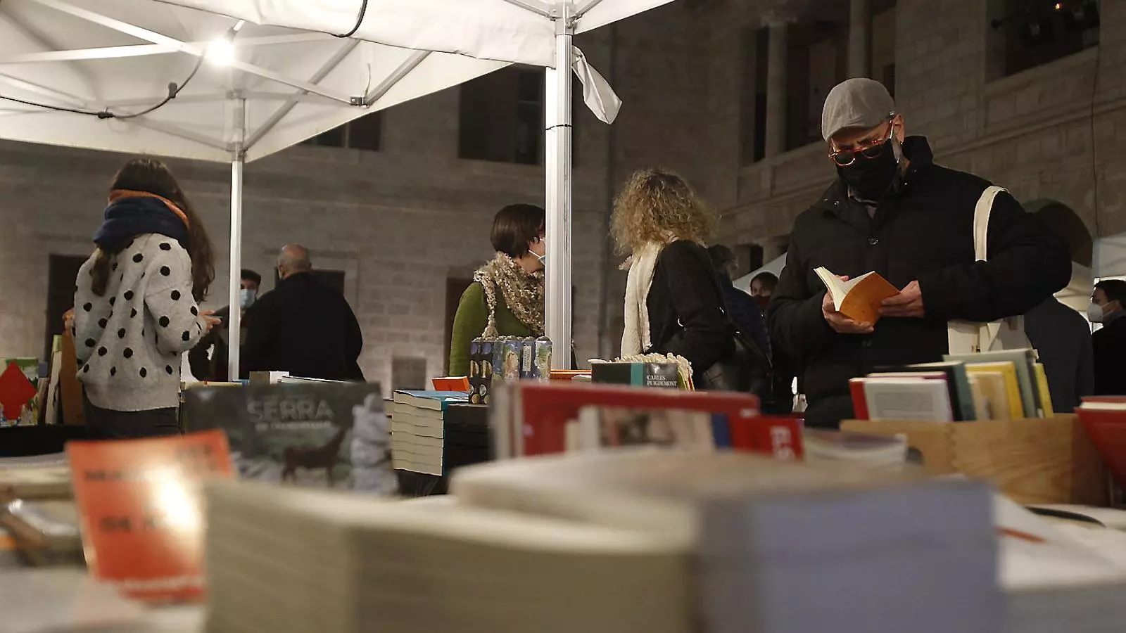 La llengua i les reedicions, protagonistes de la Setmana del Llibre en Català