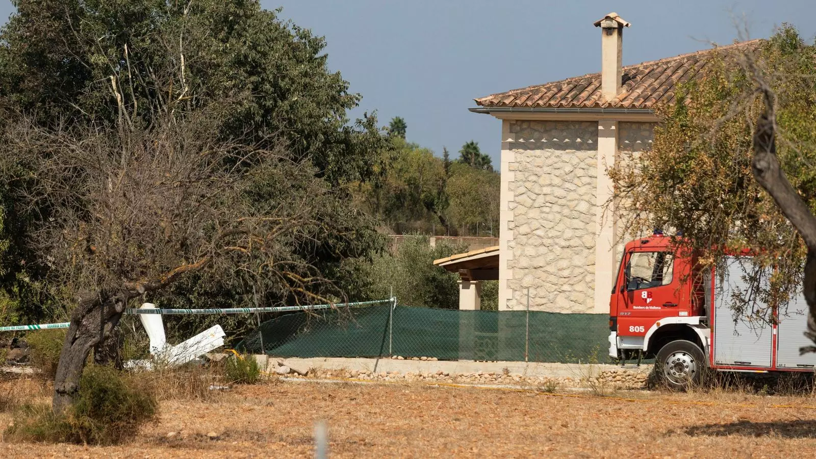 "Primer he vist com explotava l'avioneta pel xoc i després he sentit la caiguda de l'helicopter"
