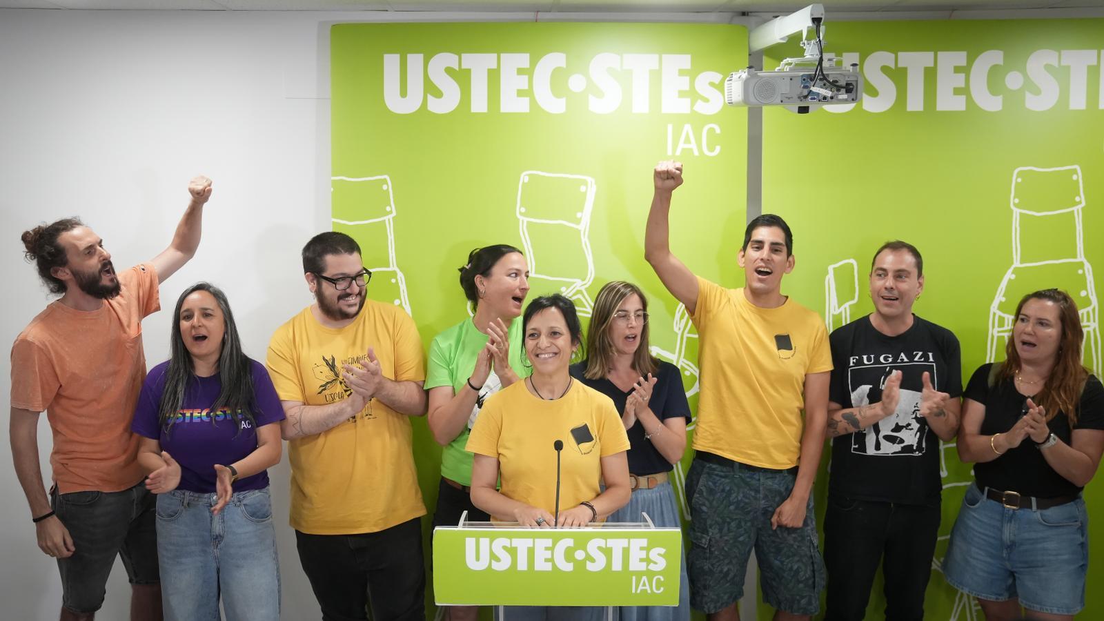 The spokesperson for USTEC, Iolanda Segura, during the press conference where the teachers' 'no' vote to the preliminary agreement with the Ministry of Education was announced.