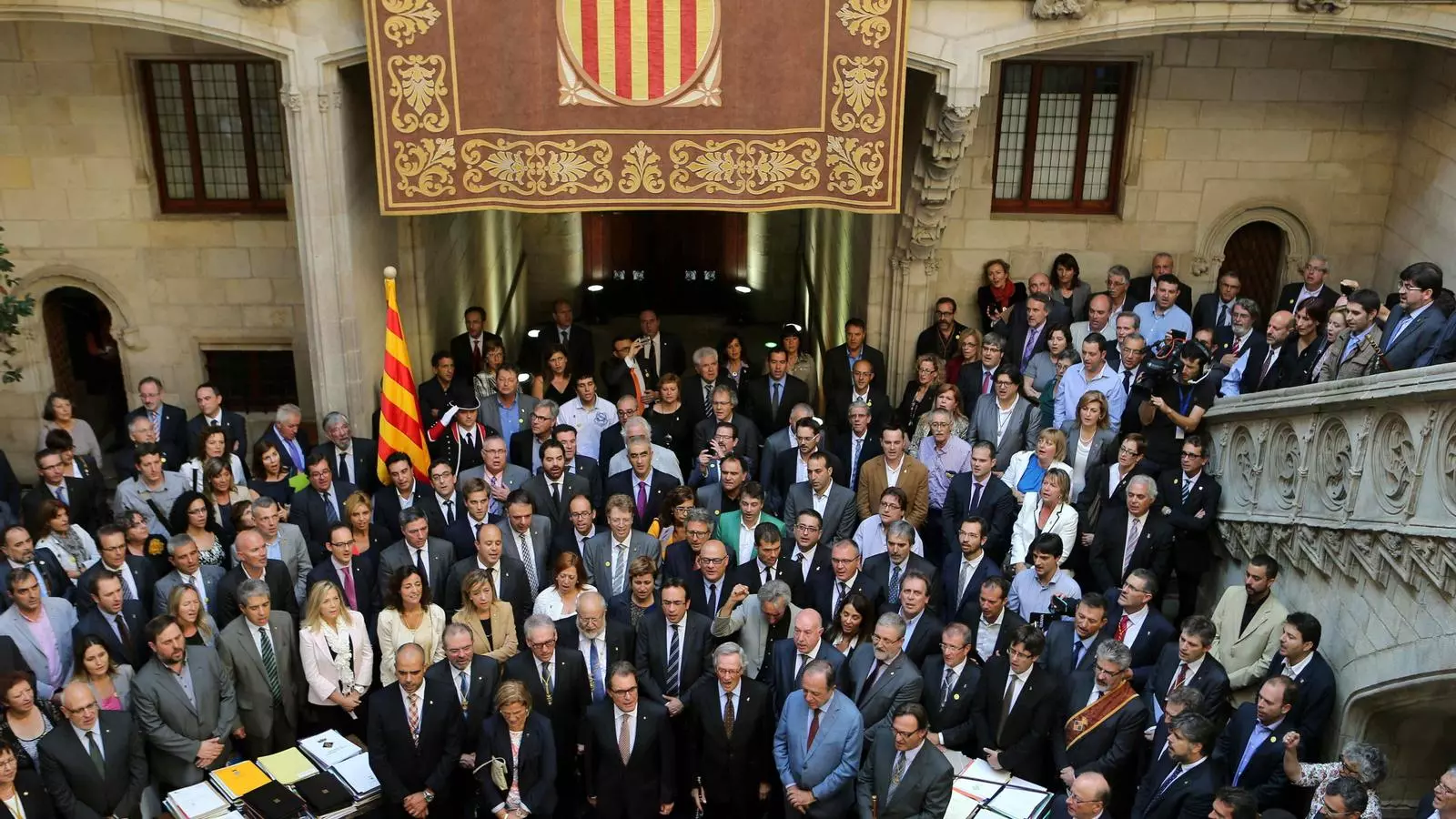 Mas ha rebut els alcaldes al Palau de la Generalitat / EFE