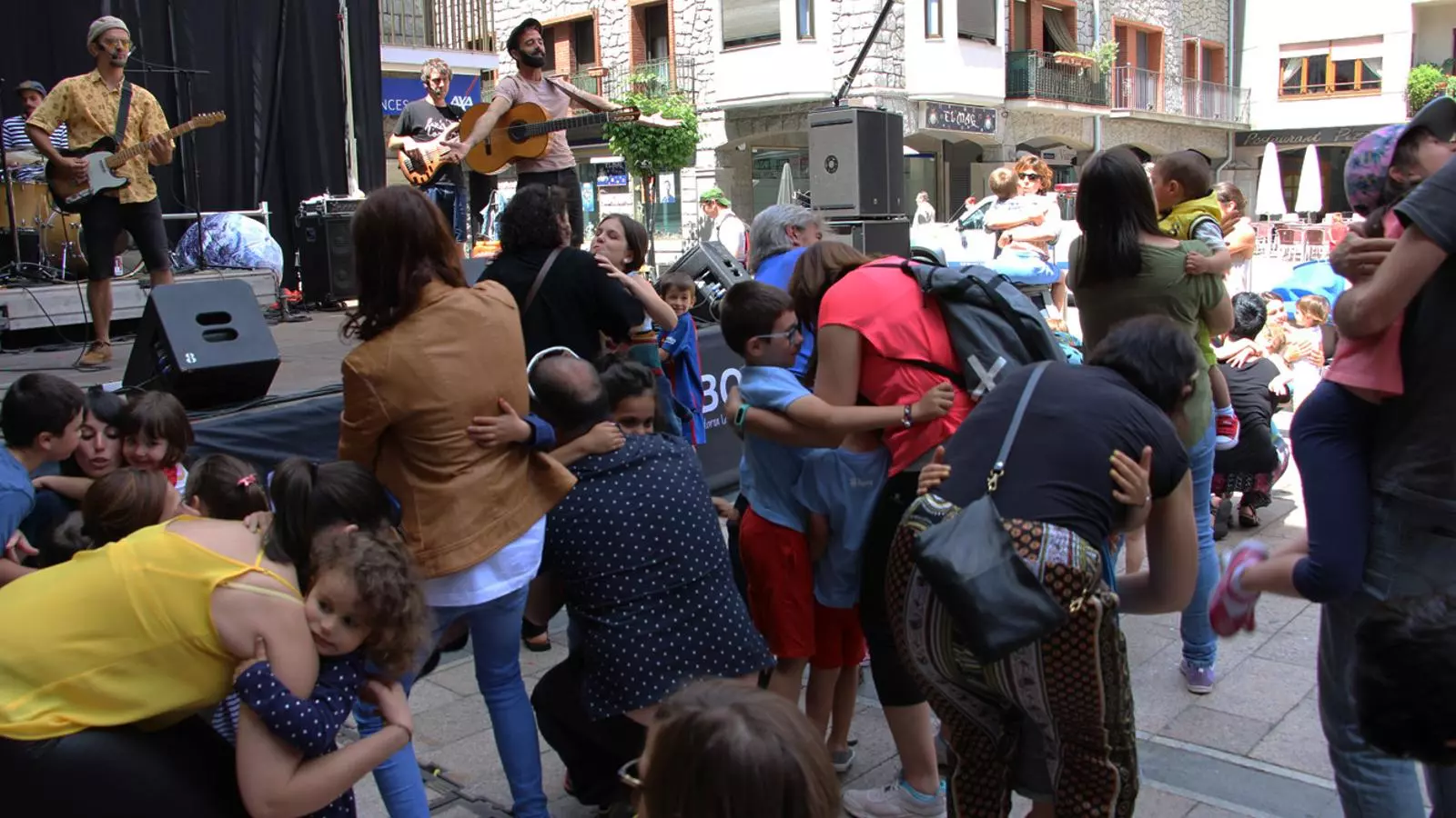 Un moment del Jambo Kids, que s'ha celebrat a la plaça Guillemó. / L. M. (ANA)