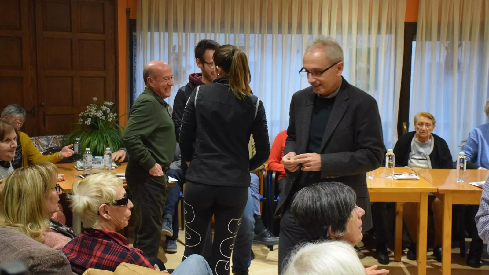 Francesc Camp amb els padrins de Canillo. / M. R. F.