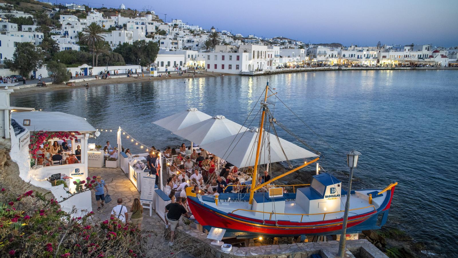 Nightlife on the island of Mykonos