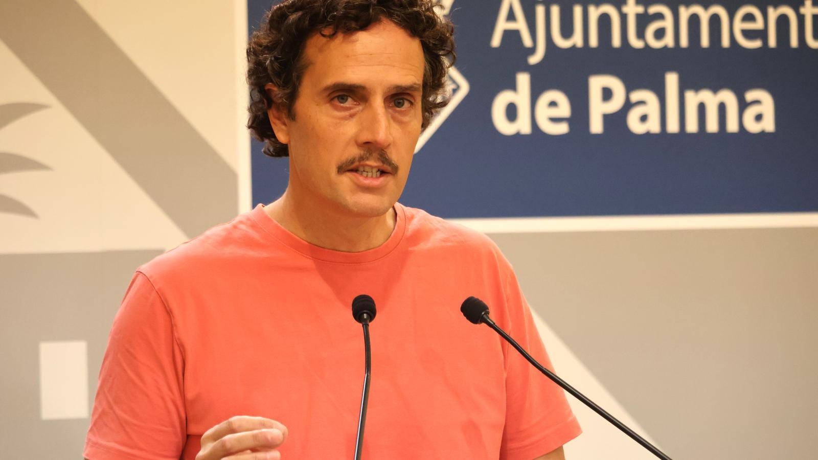 El candidat a la batlia de Palma David Pujol durant la roda de premsa.
