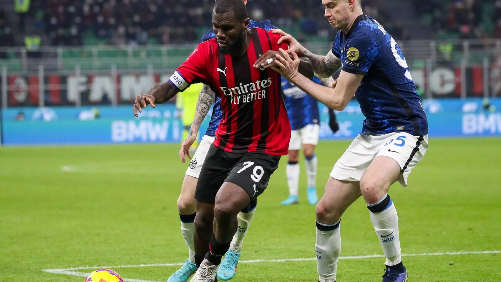 Frank Kessié, durant un partit amb el Milan