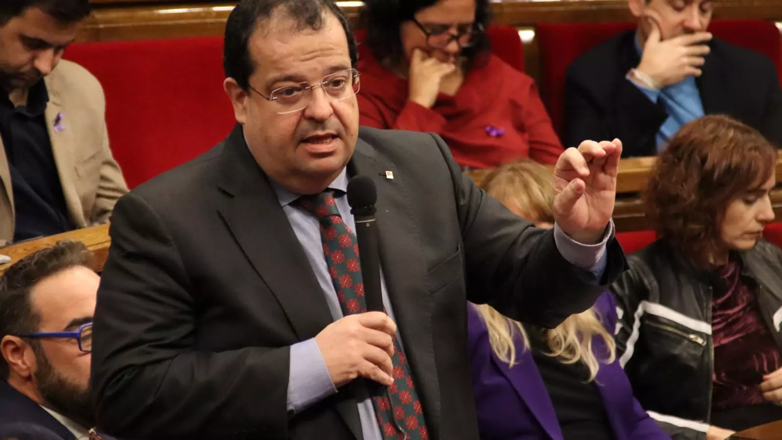 El conseller d'Interior, Joan Ignasi Elena, dimecres durant la sessió de control al Govern