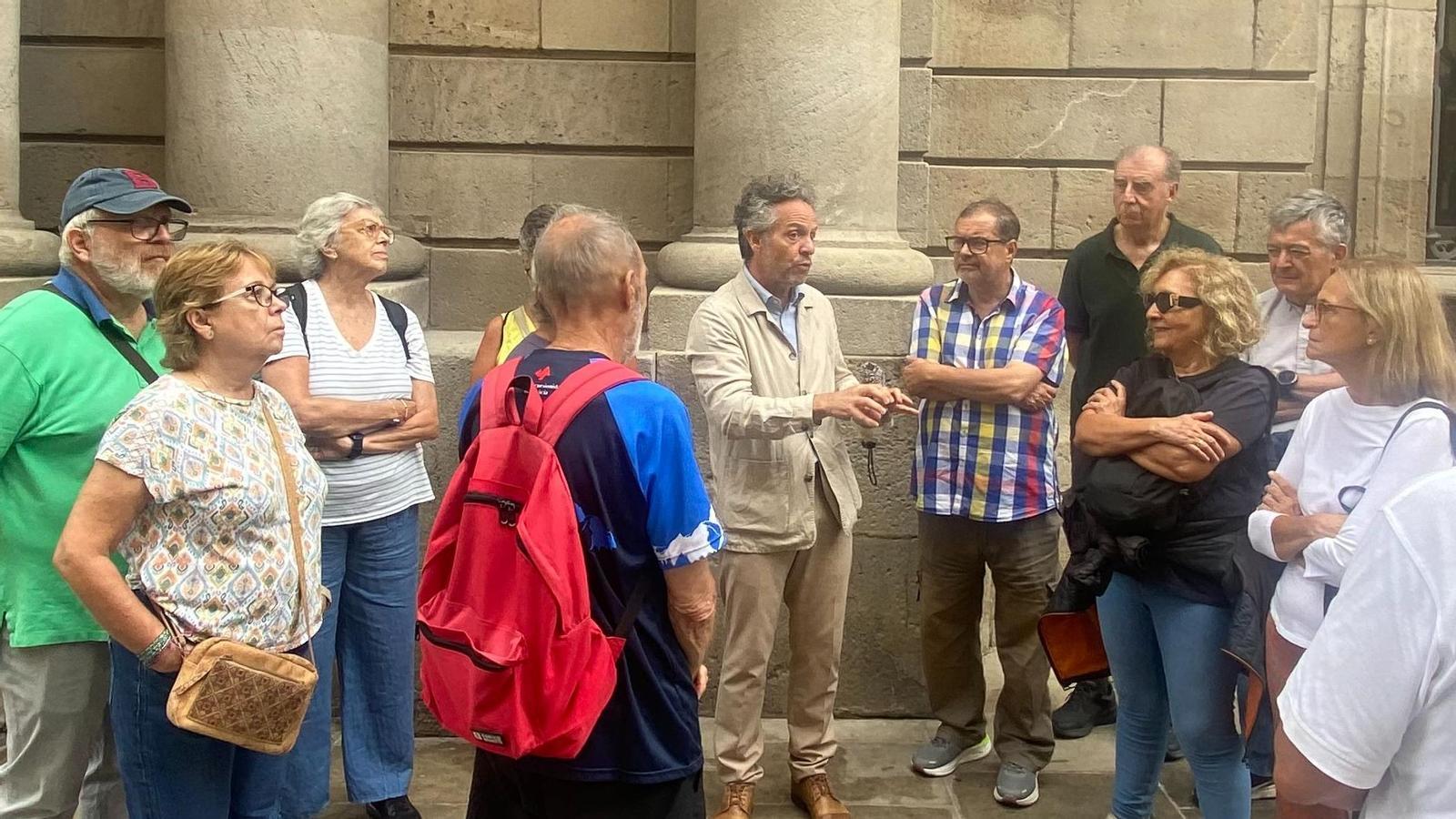 Daniel Venteo, on the walk of Picasso's Barcelona for the Club Prèmim.