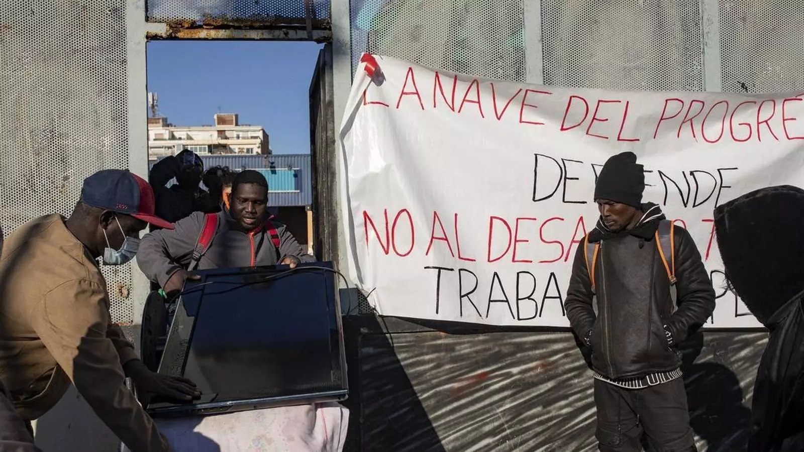La nave industrial ocupada en Badalona por inmigrantes y trabajadores de chatarra que fue desalojada a principios de año.
