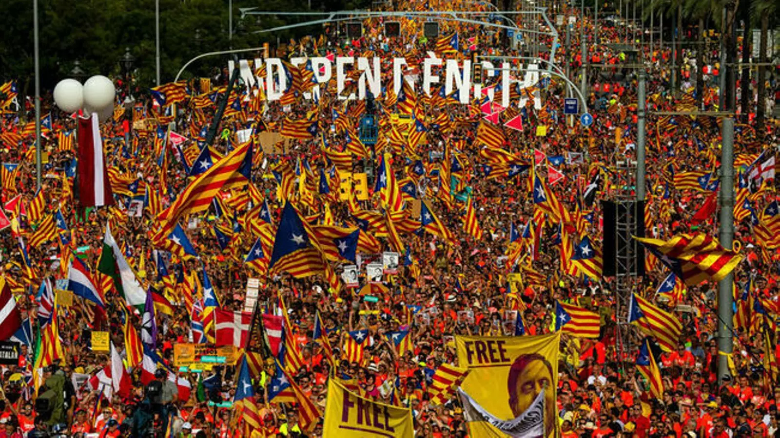 El suport a la independència retrocedeix: el 48,8% dels catalans opta pel no