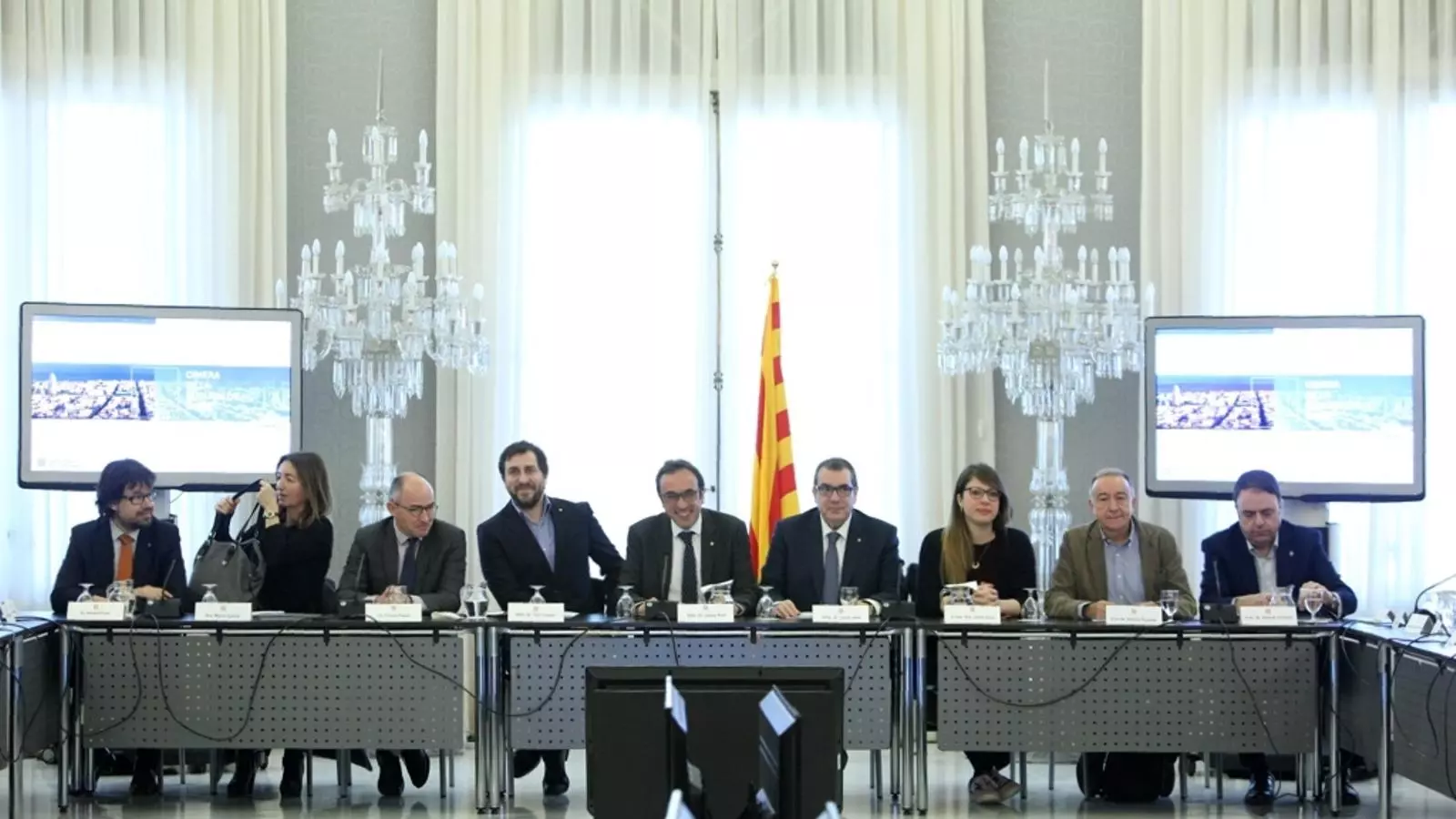La cimera per la qualitat de l'aire ha reunit representants de diferents institucions al Palau de Pedralbes