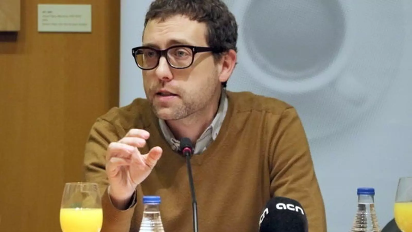 El secretari general de DIPLOCAT, Albert Royo, durant la seva intervenció en l'esmorzar informatiu organitzat pel FOCIR