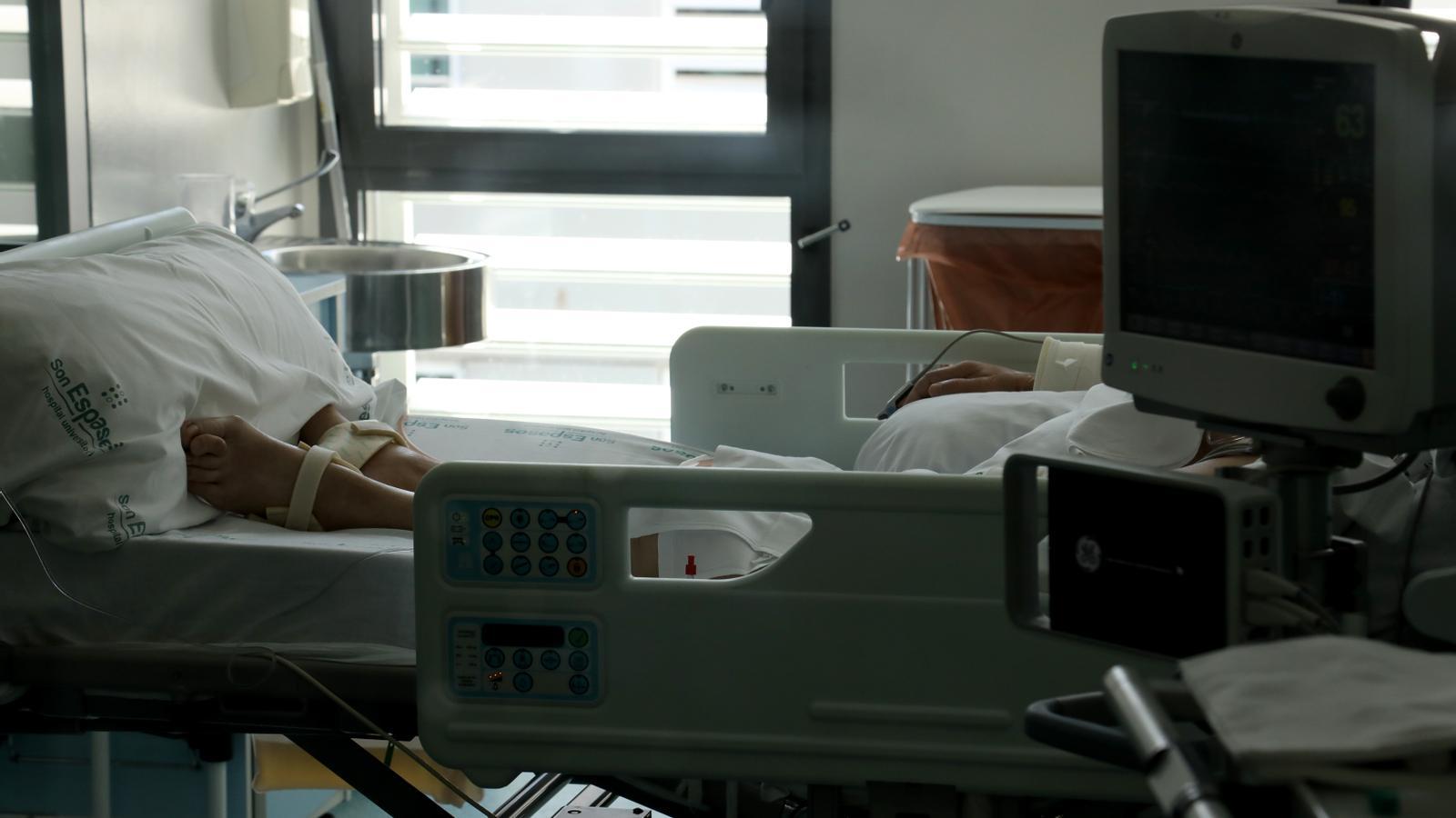 A person admitted to the ICU of Son Espases