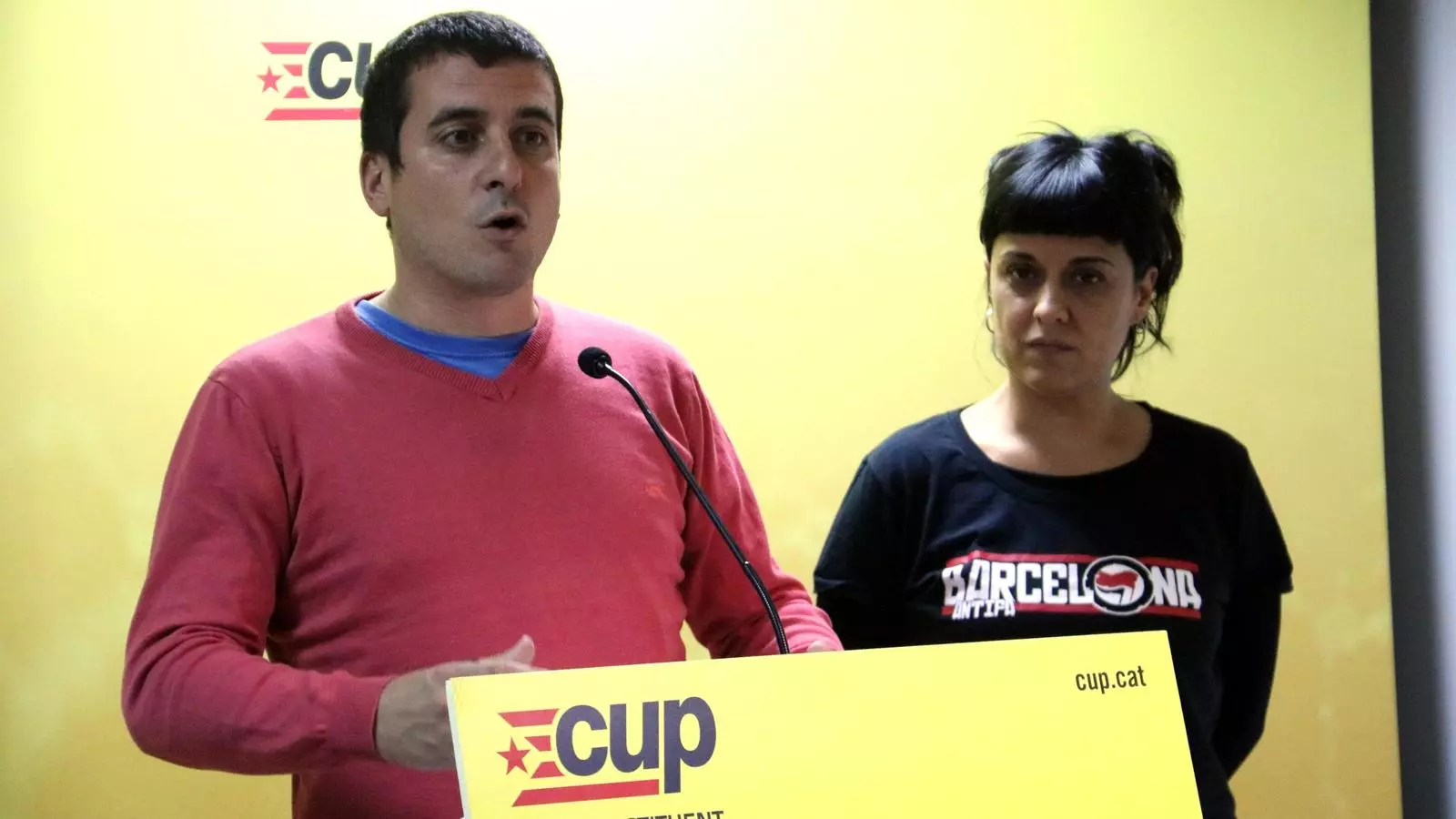 Quim Arrufat i Anna Gabriel en roda de premsa a la seu nacional de la CUP