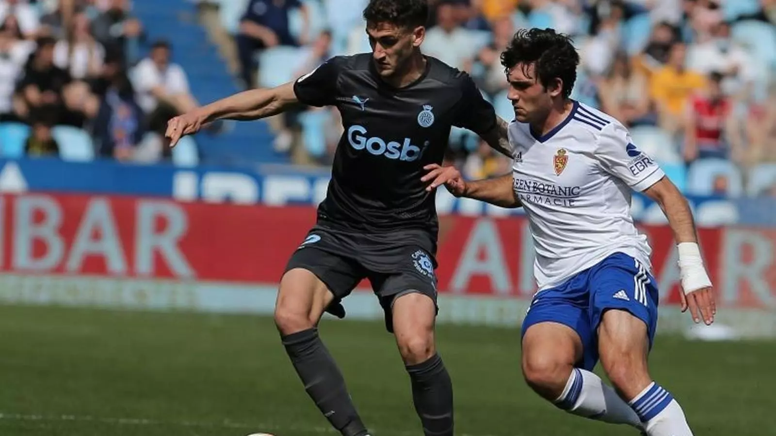 Santi Bueno, protegint la pilota