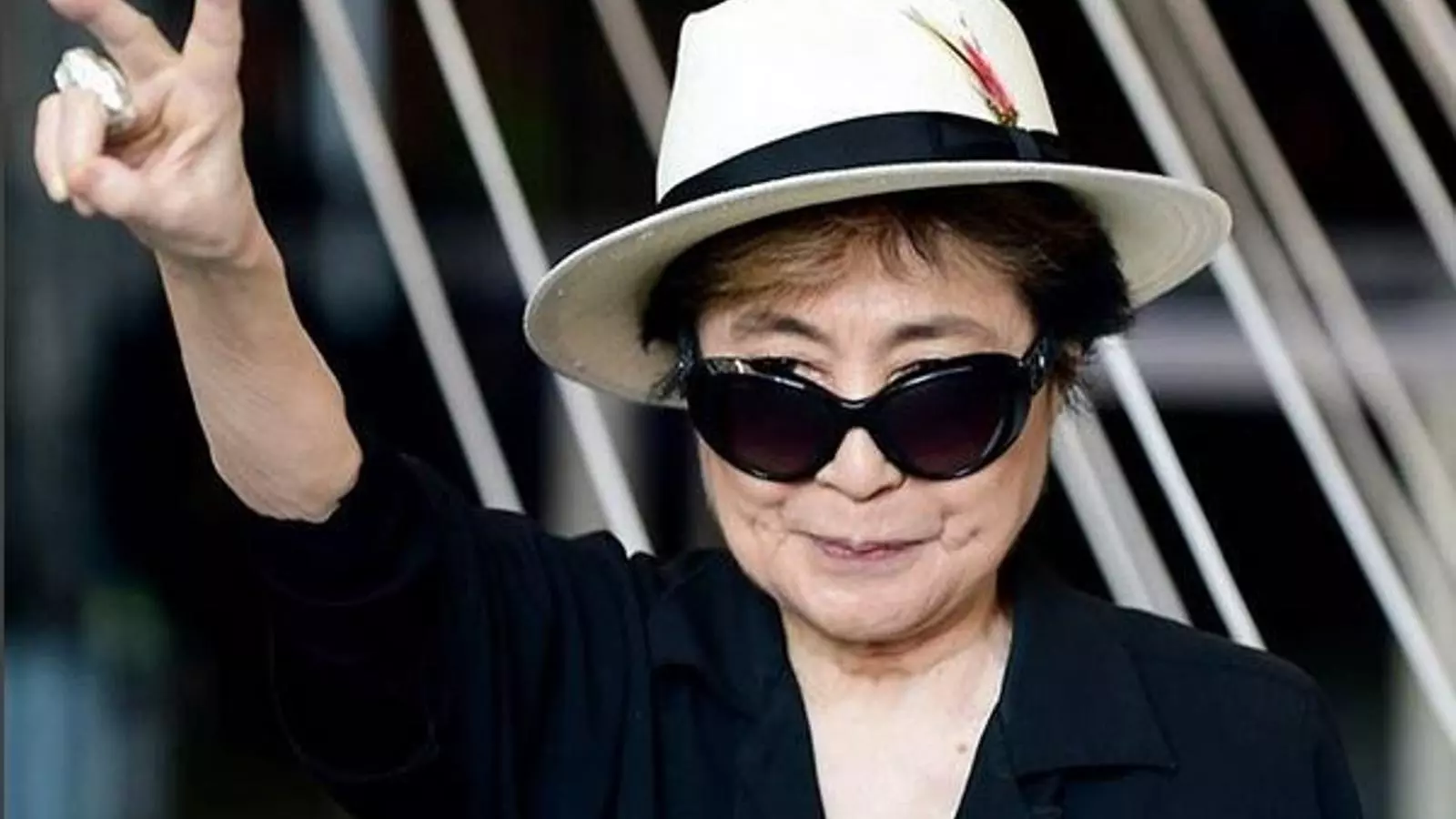 L'artista Yoko Ono