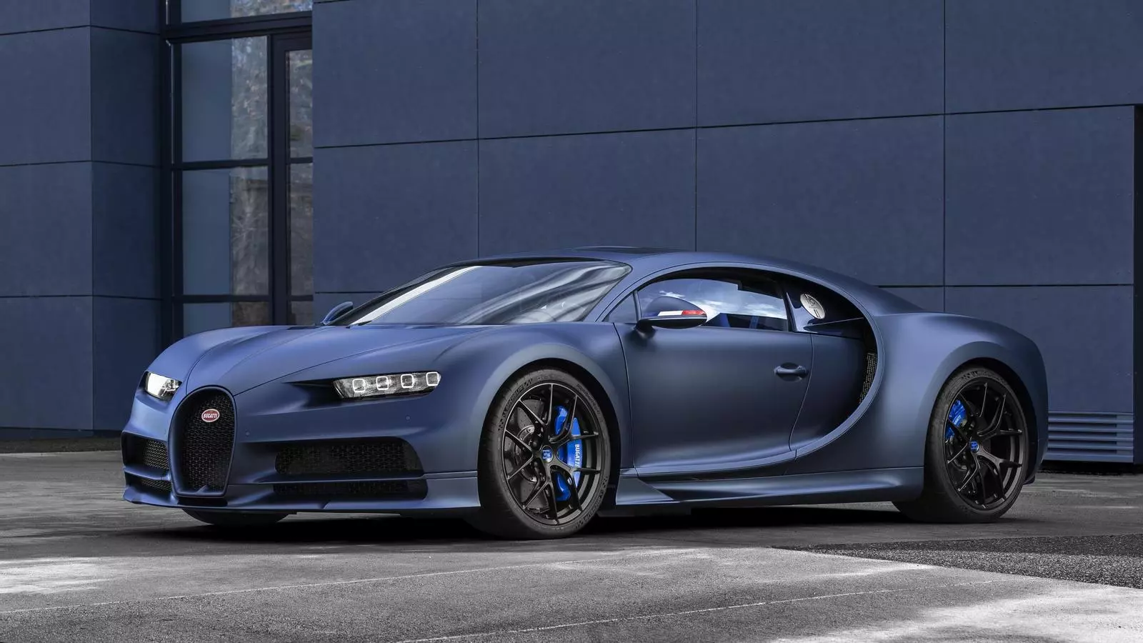 Bugatti Chiron Sport 110 ans: ‘allez les Bleus!’