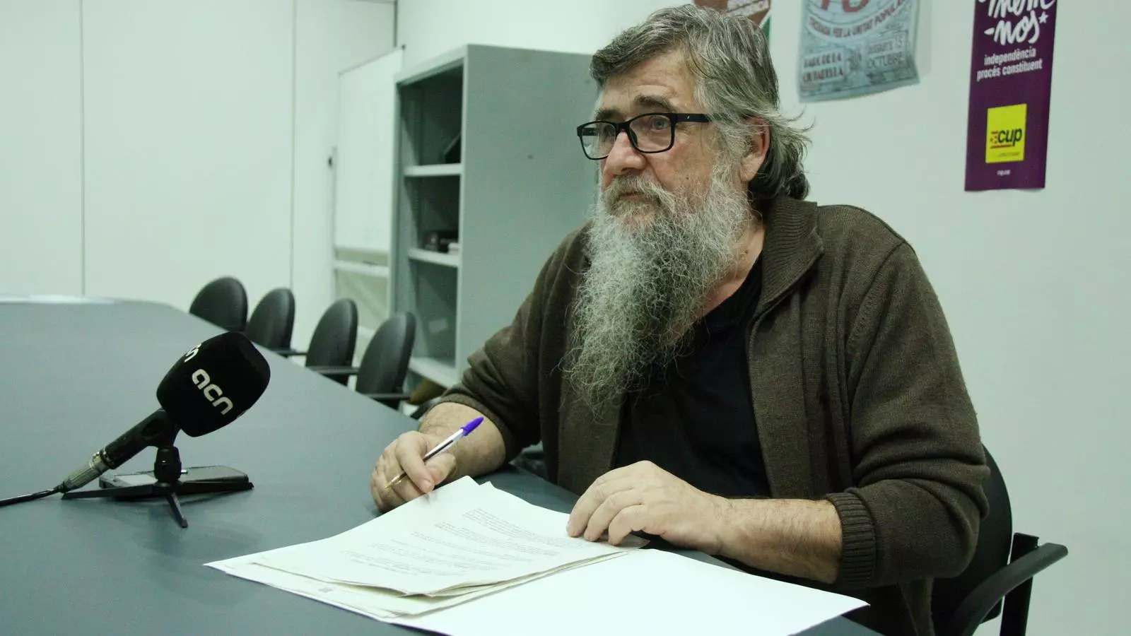 El diputat de la CUP, Joan Garriga, durant l'entrevista amb l'ACN