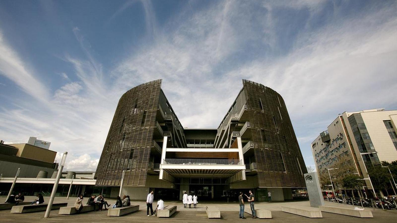The building of the Biomedical Research Park, by architects Manel Brullet and Albert de Pineda.