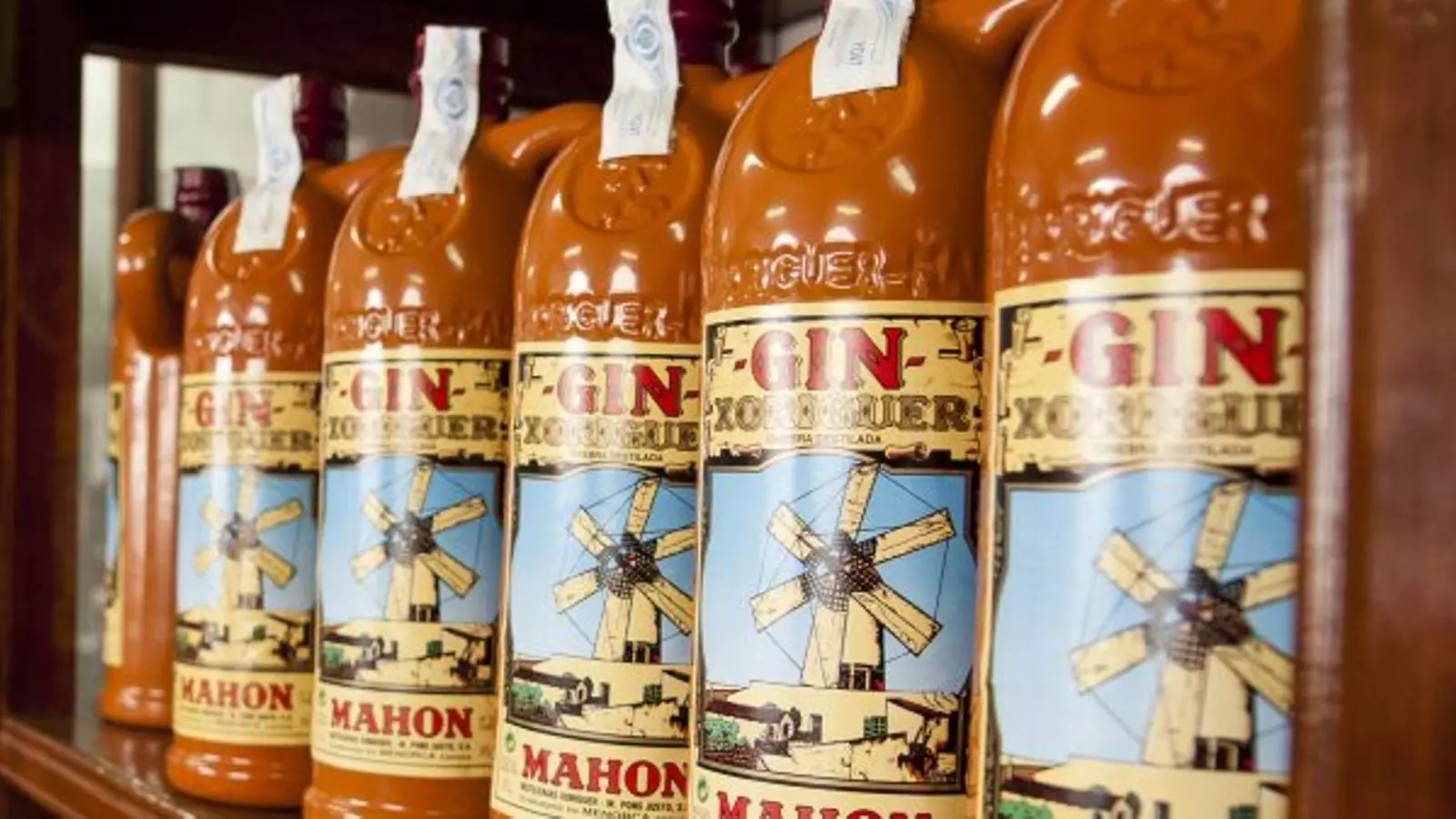 Producció de gin Xoriguer.