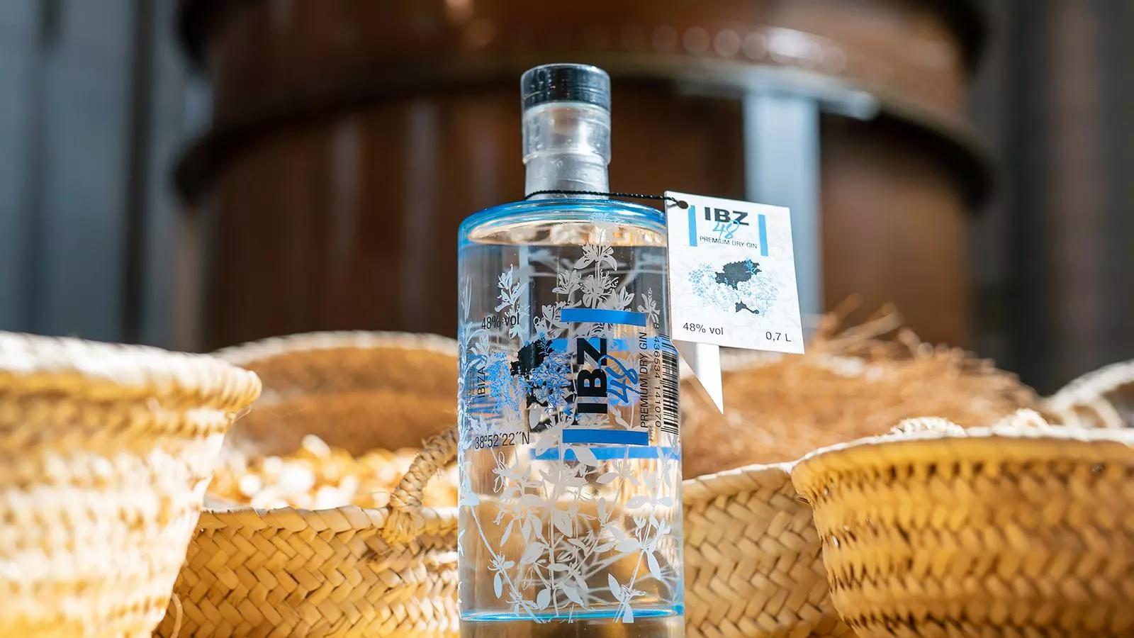 La família Marí Mayans crea una ginebra que fa gust d'Eivissa, IBZ 48 Premium Dry Gin
