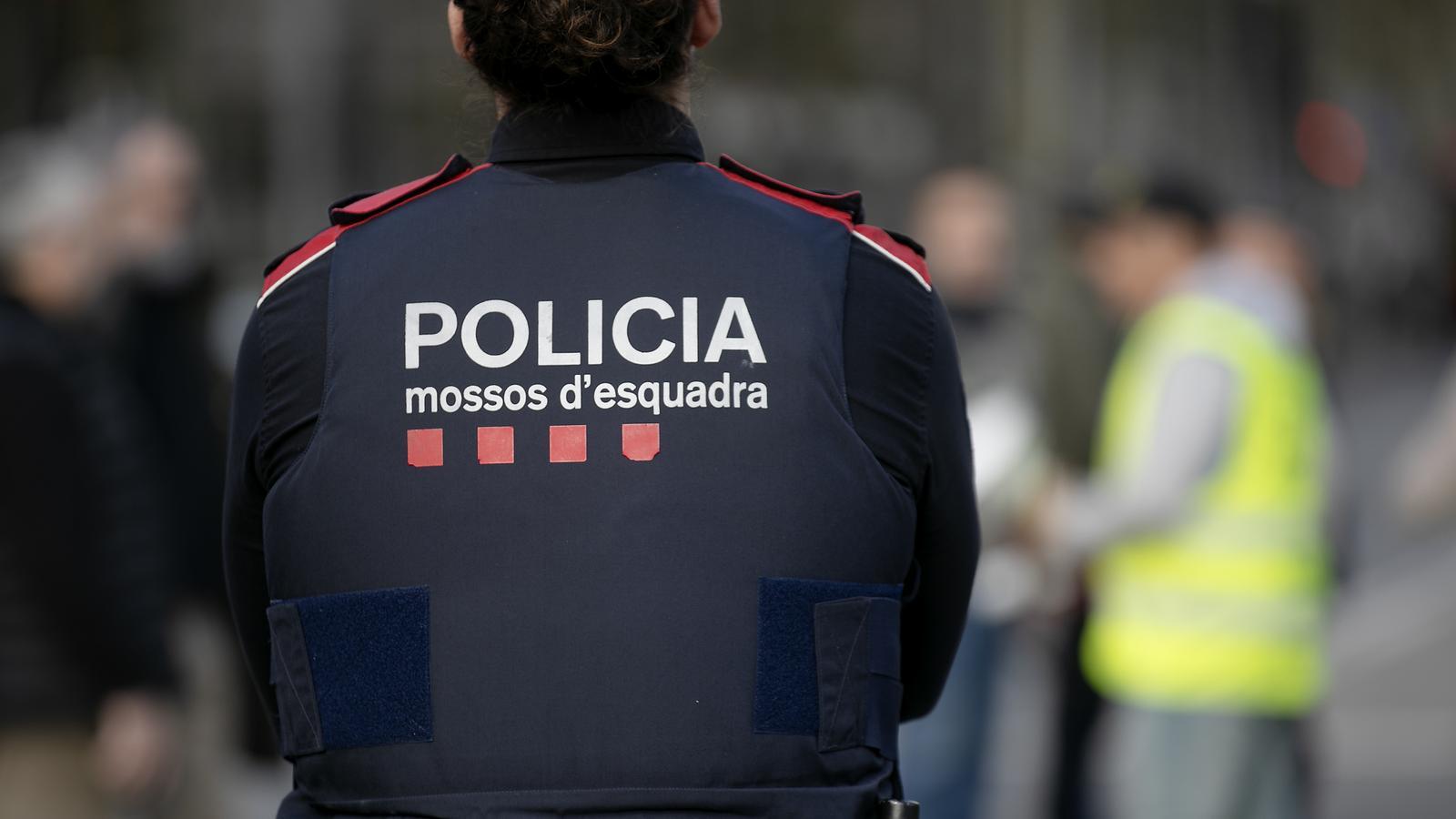 Archive image of a Mossos agent.
