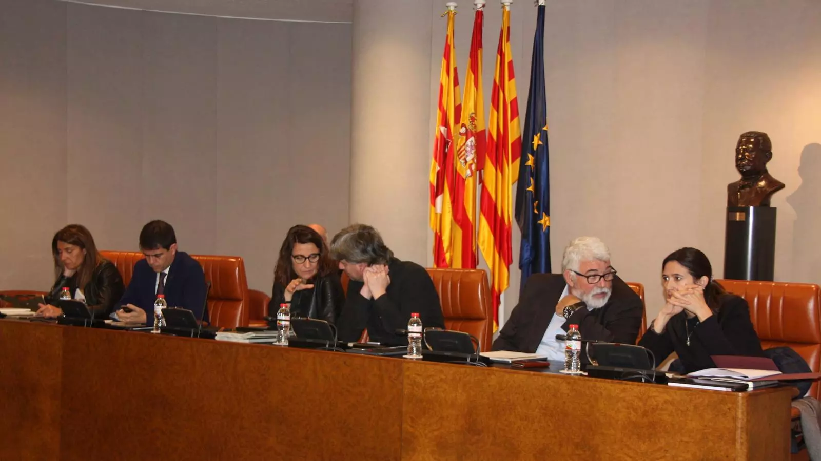 La taula presidencial de la Diputació de Barcelona