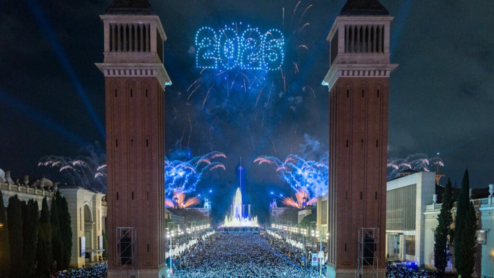 Barcelona welcomes the year 2026