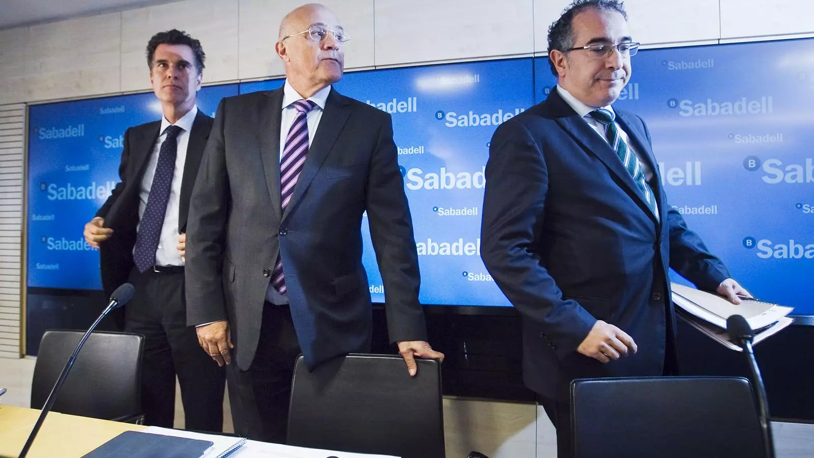 Jaume Guardiola, Josep Oliu i el director general d'operacions, Miguel Montes.