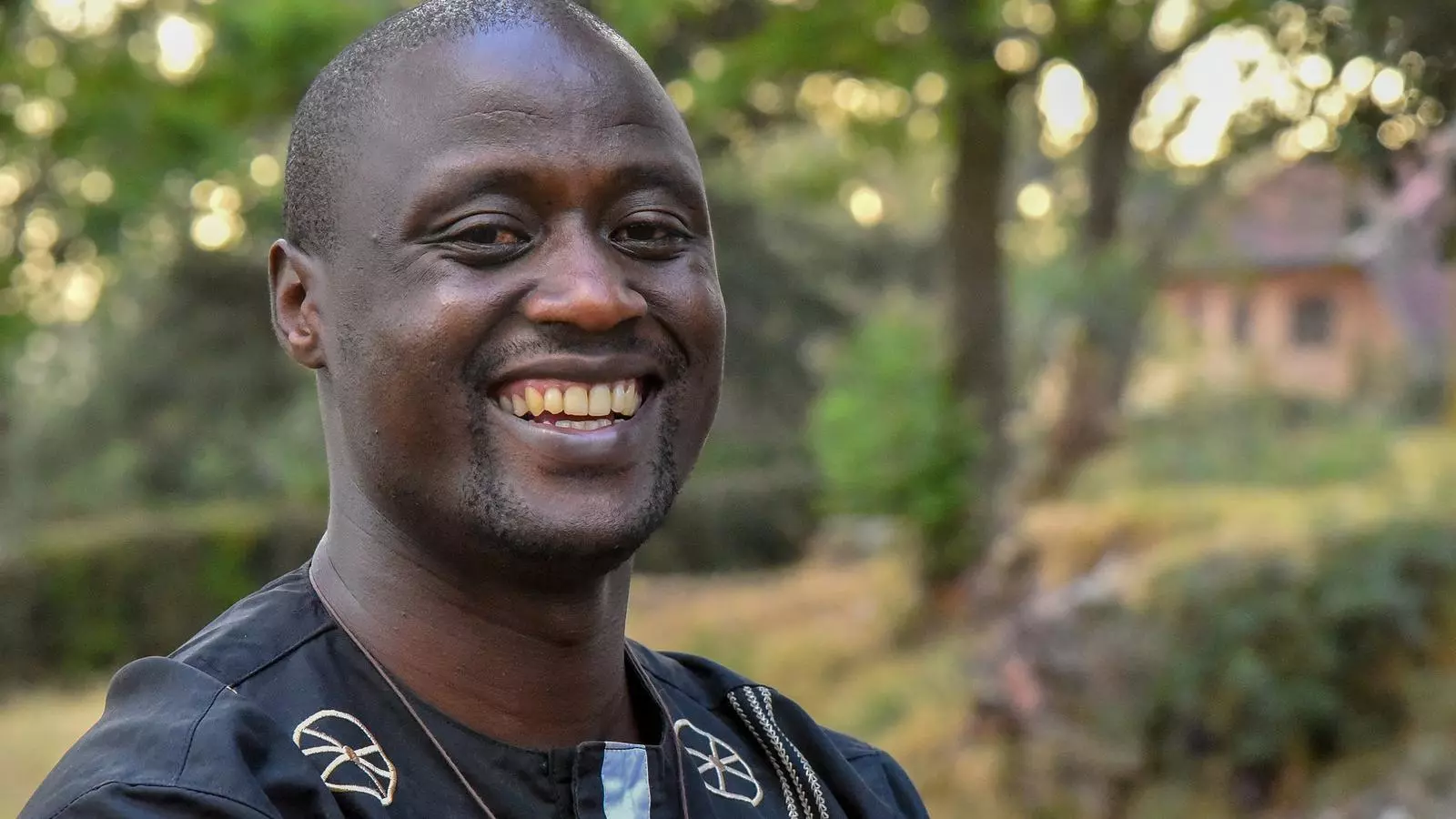 Peter Tabichi, el mestre de matemàtiques del remot poble de Pwani, al centre de Kènia, que ha sigut distingit com el millor professor del món