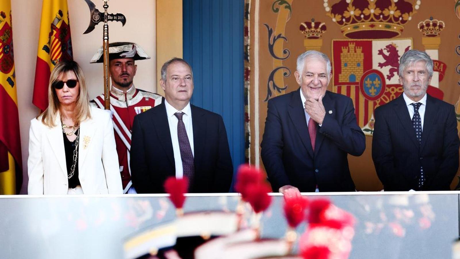 The president of the Supreme Court, Isabel Perelló; the Minister of Industry and Tourism, Jordi Hereu; the president of the Constitutional Court, Cándido Conde-Pumpido, and the Minister of the Interior, Fernando Grande-Marlaska at the Hispanidad parade