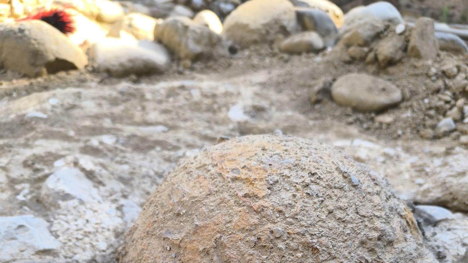A picture of the mortar bomb