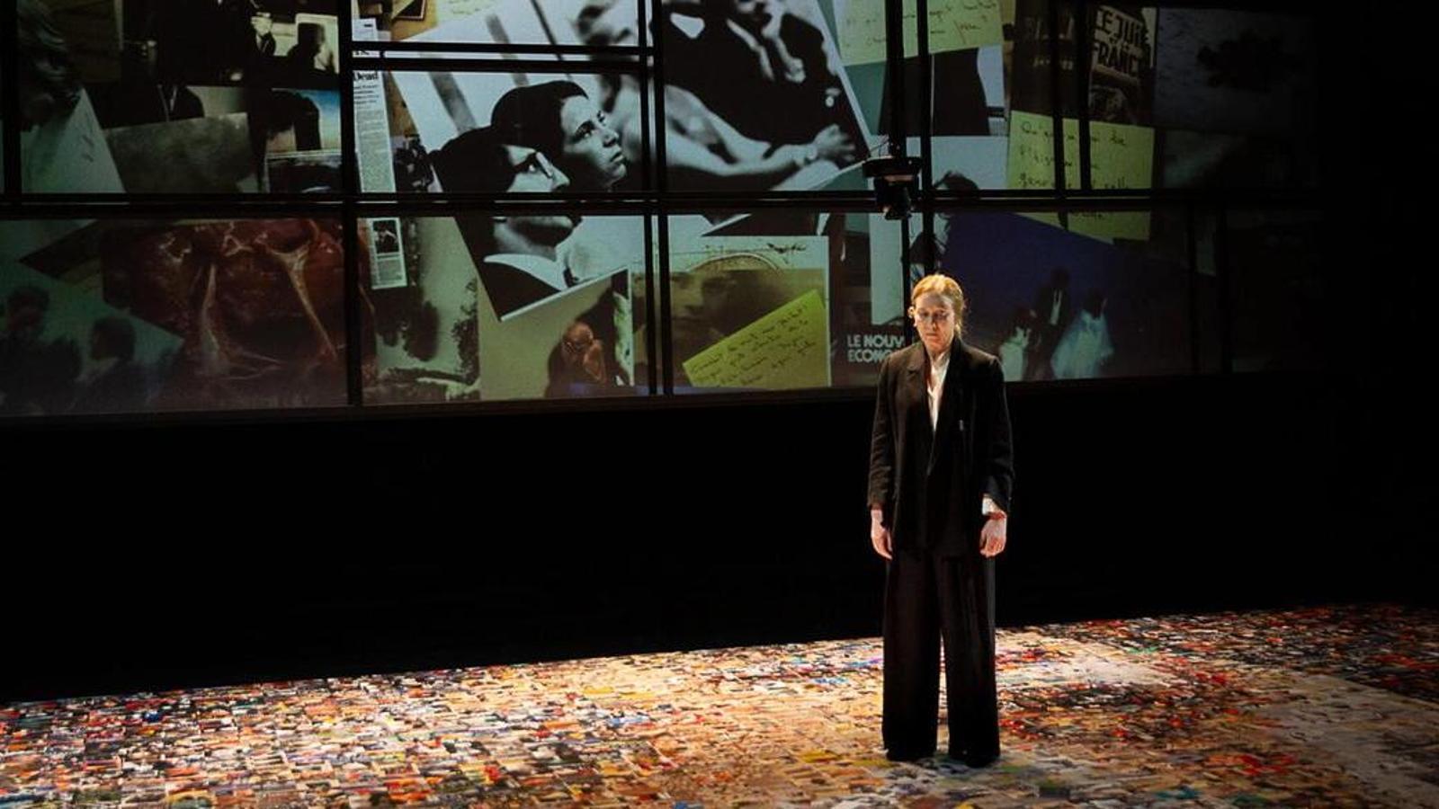 A scene from the show 'Thésée, sa vie nouvelle', which premieres at Temporada Alta.