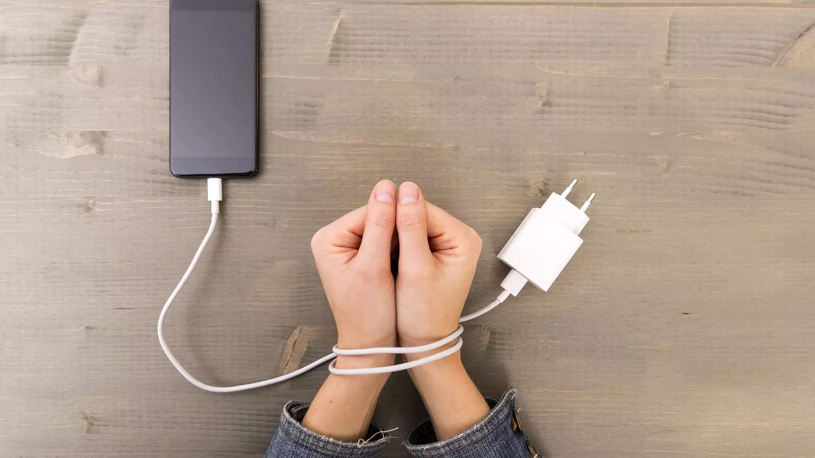 Un ús abusiu de la tecnologia pot derivar en una addicció.