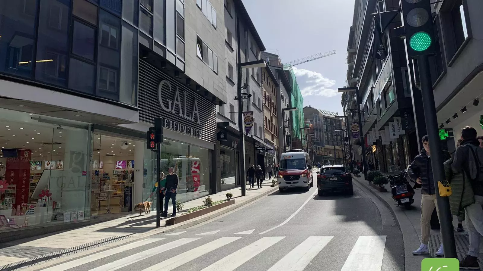 L'avinguda Meritxell d'Andorra la Vella.