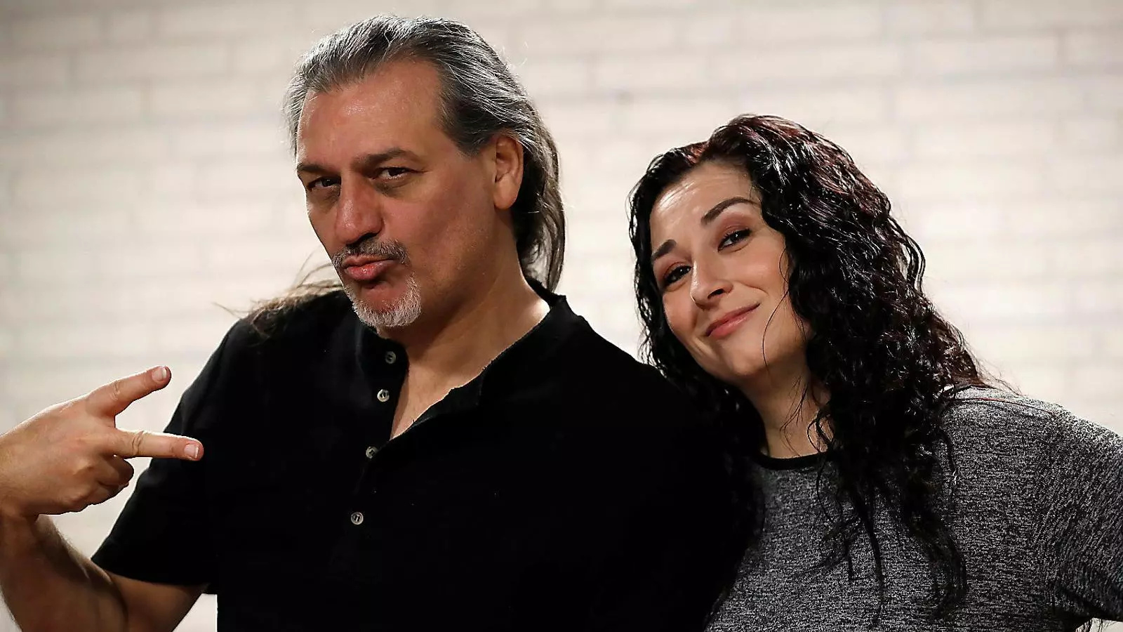 Els dos components de Camela, Dioni Martín i Ángeles Muñoz, fa uns dies a Madrid, durant la presentació a la premsa de Rebobinando.