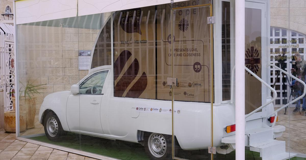 Papamobile Gaza: Pope Francis’ Mobile Clinic for Children