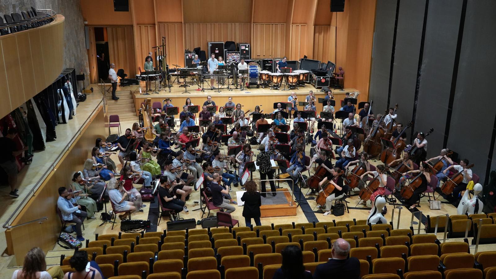 Ensayo de 'Siete sueños de Gaudí', de Olivia Pérez-Collellmir, en el Petit Palau de la Música.