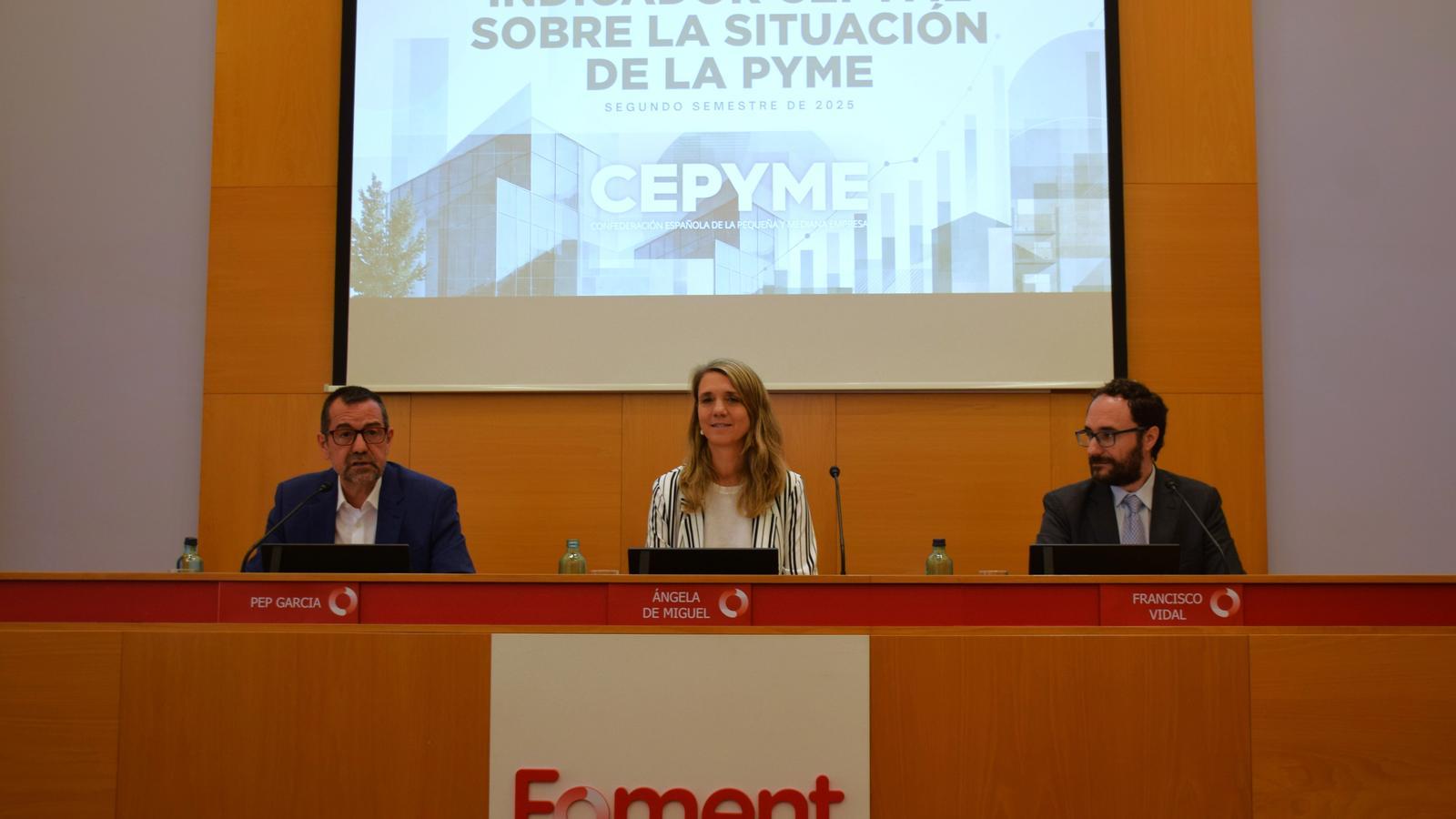 El presidente del Consejo Territorial de la Pime, Pep Garcia; la presidenta de Cepyme, Ángela de Miguel; y el director de Economía de Cepyme, Francisco Vidal