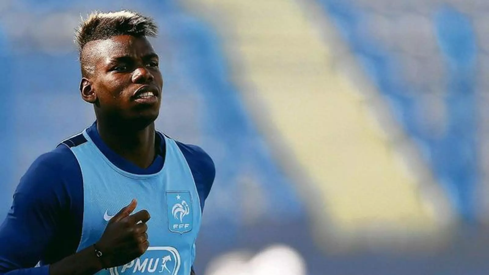 Paul Pogba entrenant amb la selecció francesa