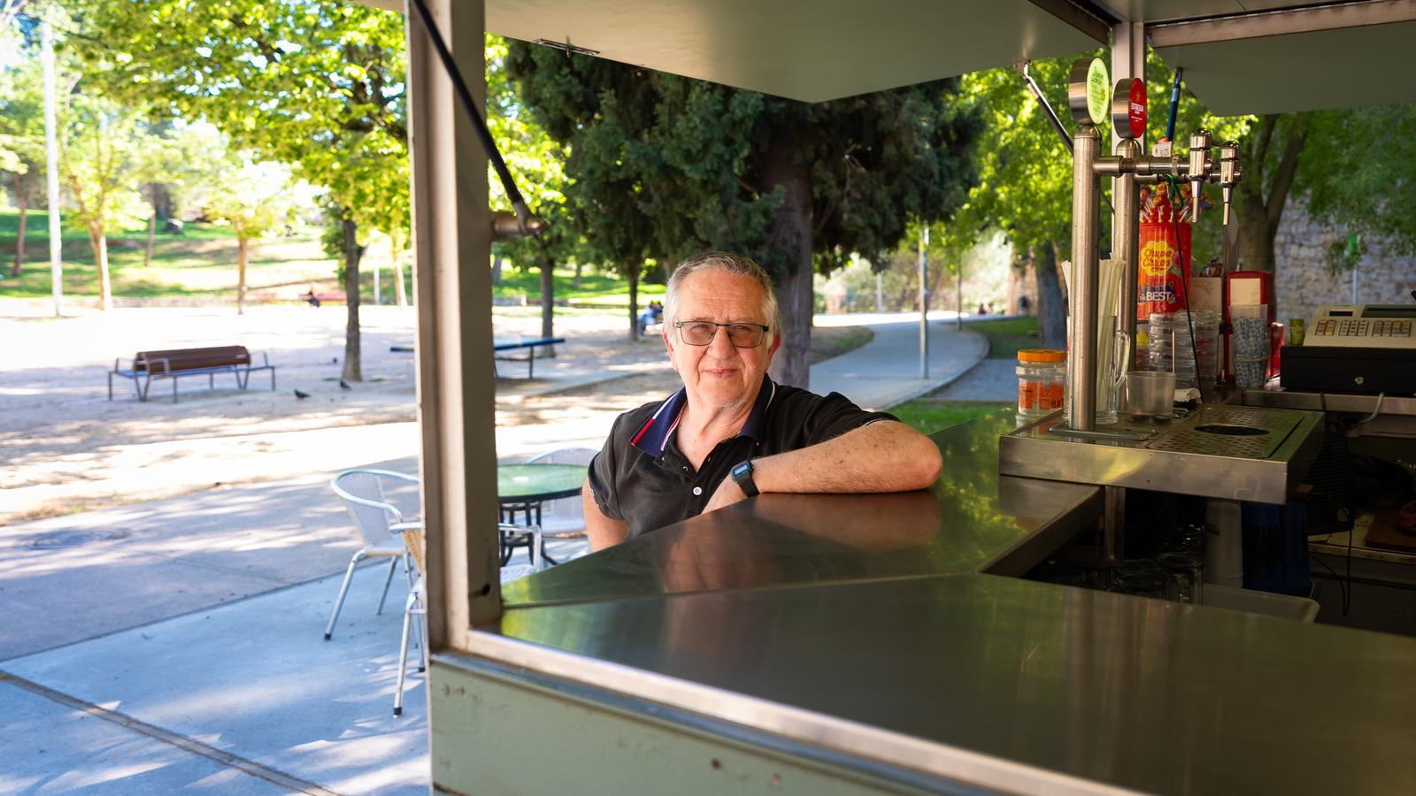 Josep Maria Esteban, en el chiringuito del Parque de los Jardines de las Canteras.