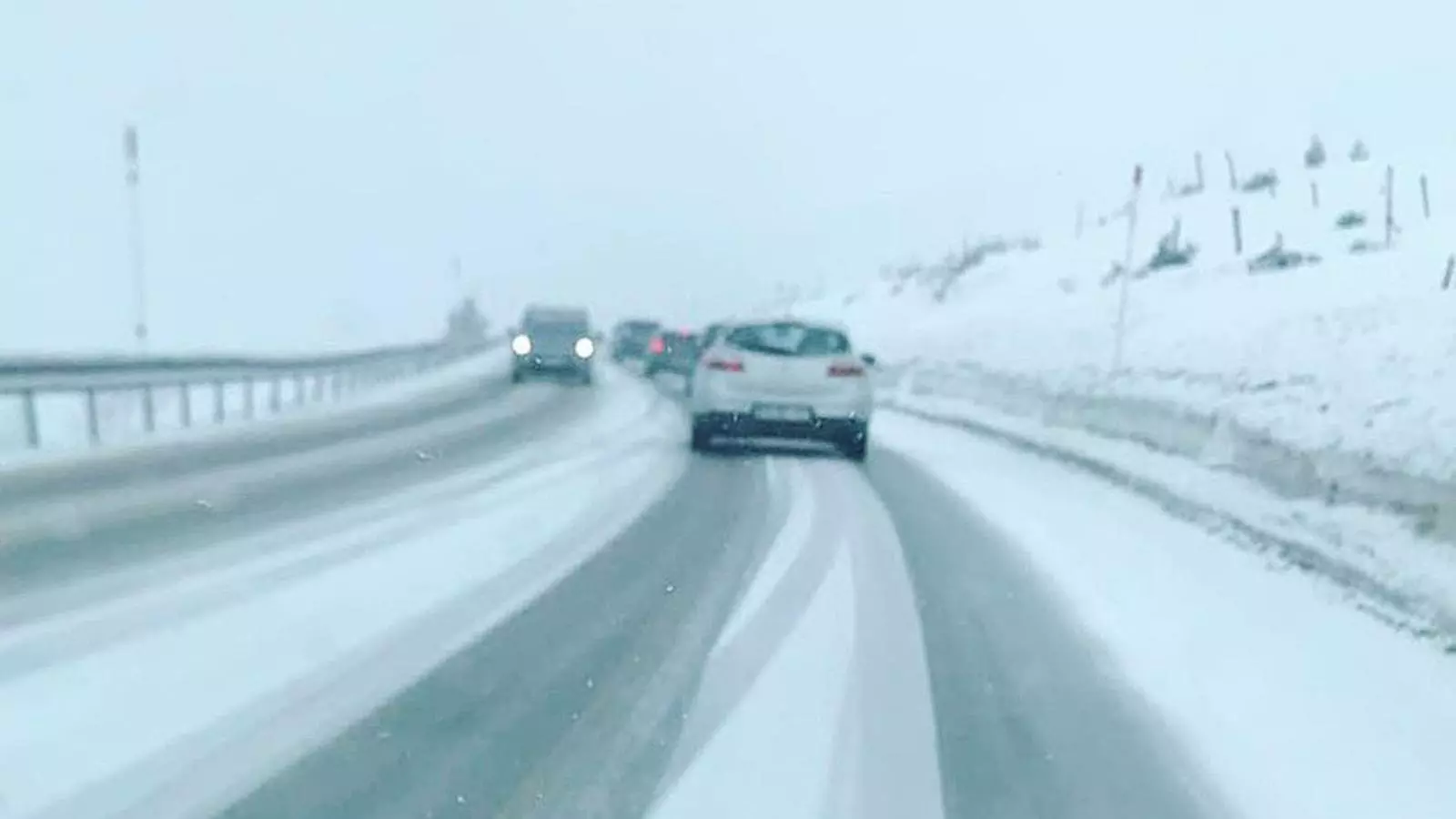 L'estat de la carretera d'accés al Pas de la Casa des de França.