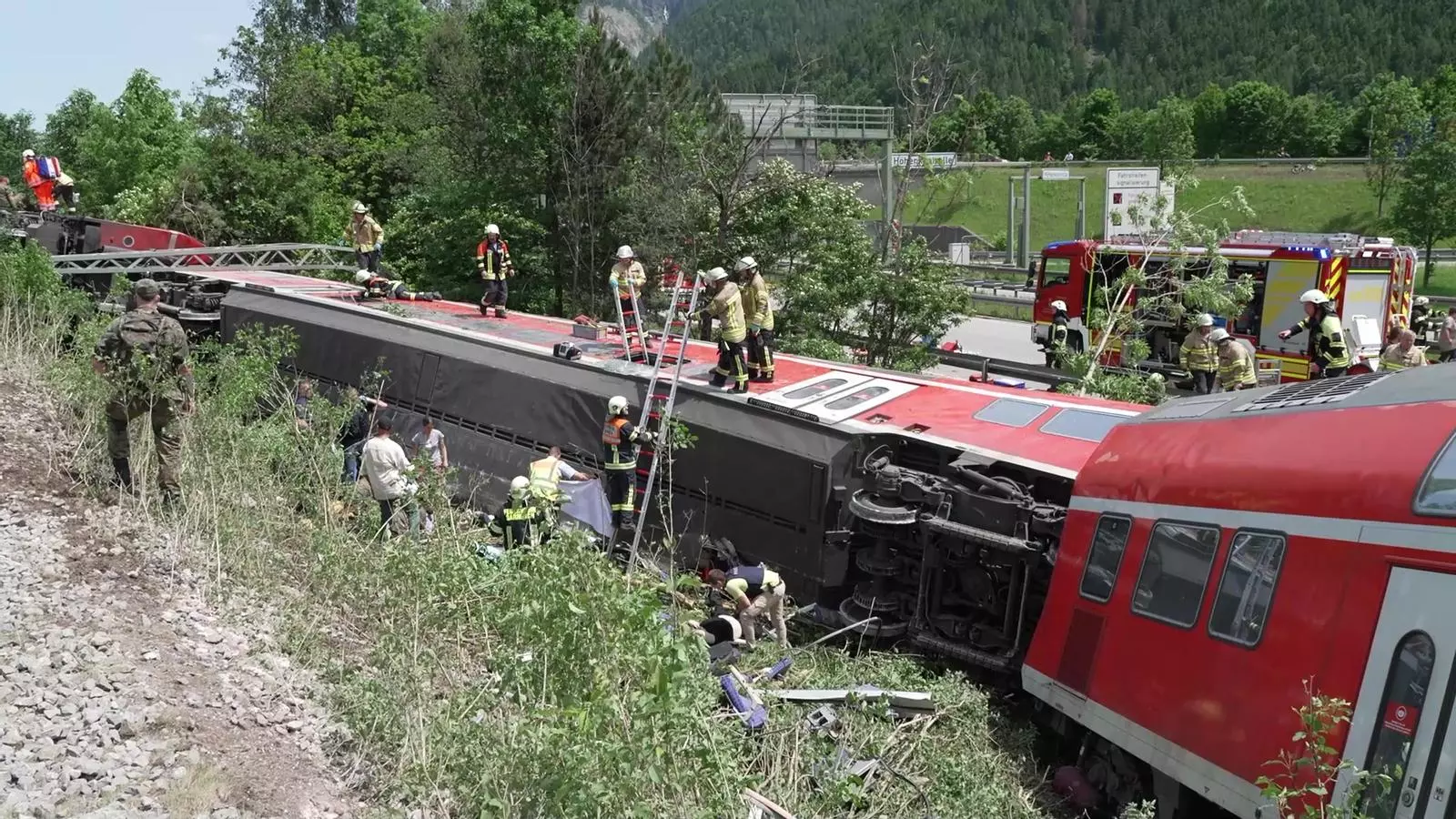 Tren descarrilat a la regió alemanya de Baviera.