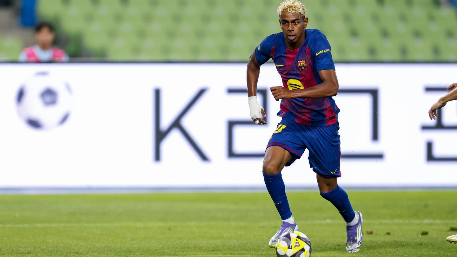 Lamine Yamal during today's match against Daegu, a new exhibition from the Catalan