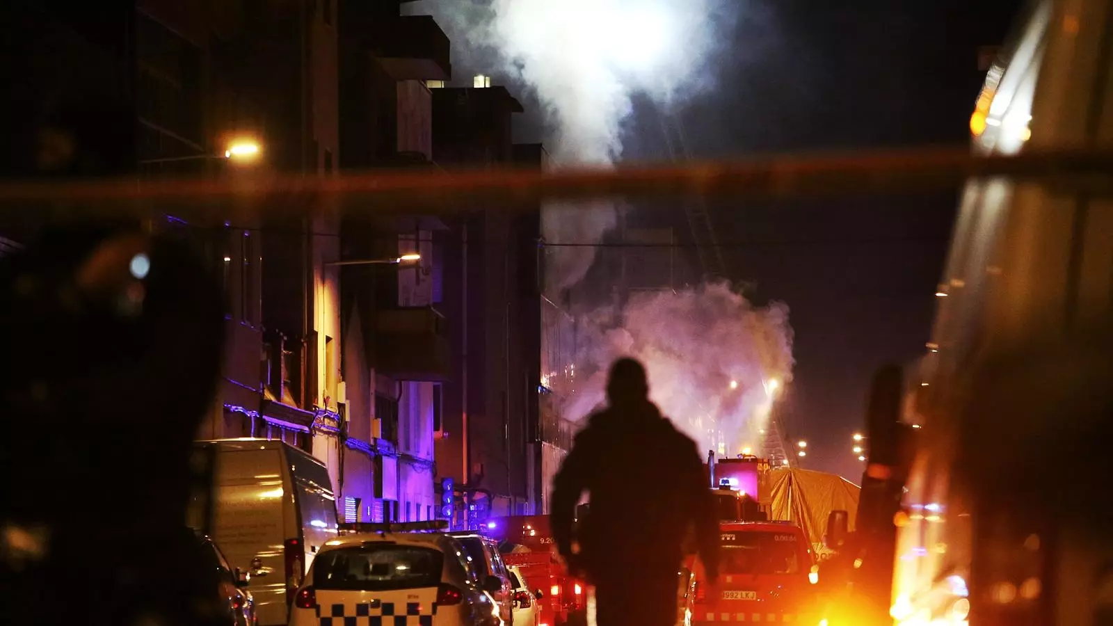 Dimecres al vespre es va produir un incendi en una nau de Barcelona on hi vivien més de 100 persones.